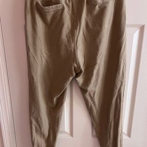 Aviva joggers
